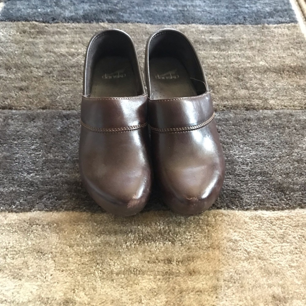 Like New Dansko Clogs.